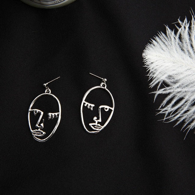 Punk Human Face Drop Earrings For Women Retro Abstract Hollow out Statement Hand Metal Fashion Dangle Earring Jewelry